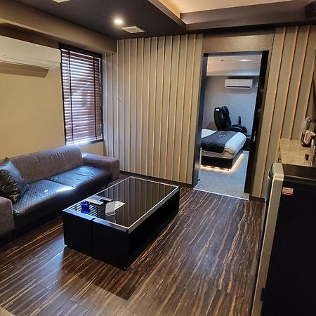 Hotel Aria (Adults Only) Chiba Exterior photo